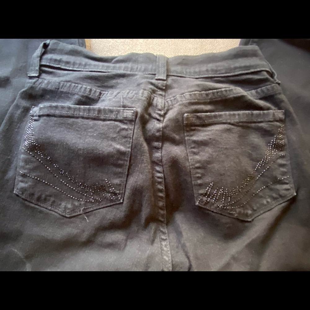 NYDJ black Bling back pocket Capri jeans - Picture 4 of 5